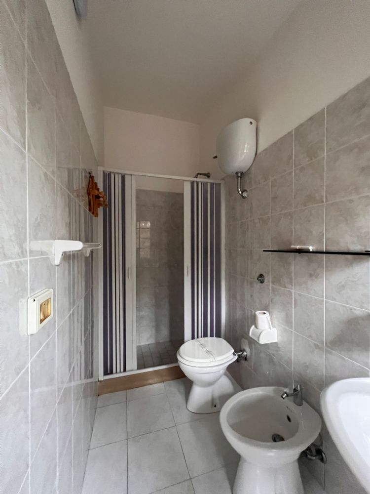 BAGNO TRILOCALE 6 PL